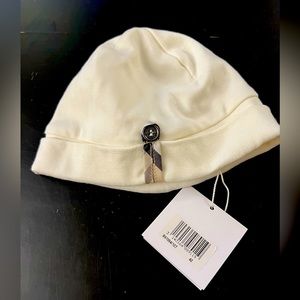 Burberry infant cap Size 42-NEW